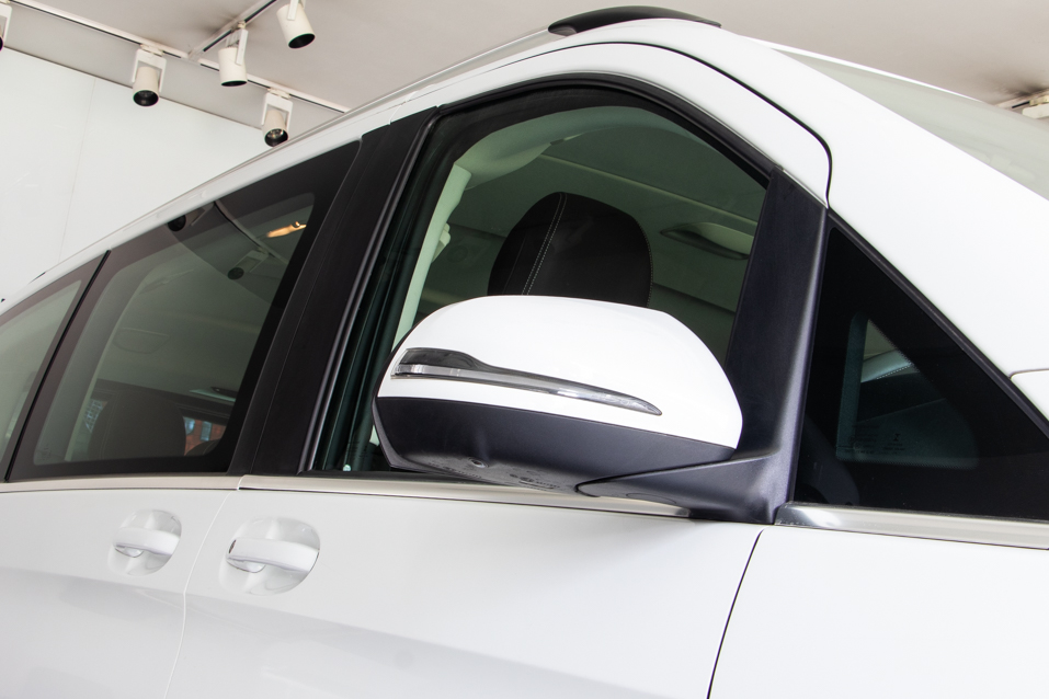 Mercedes-Benz V220d LWB Exclusive