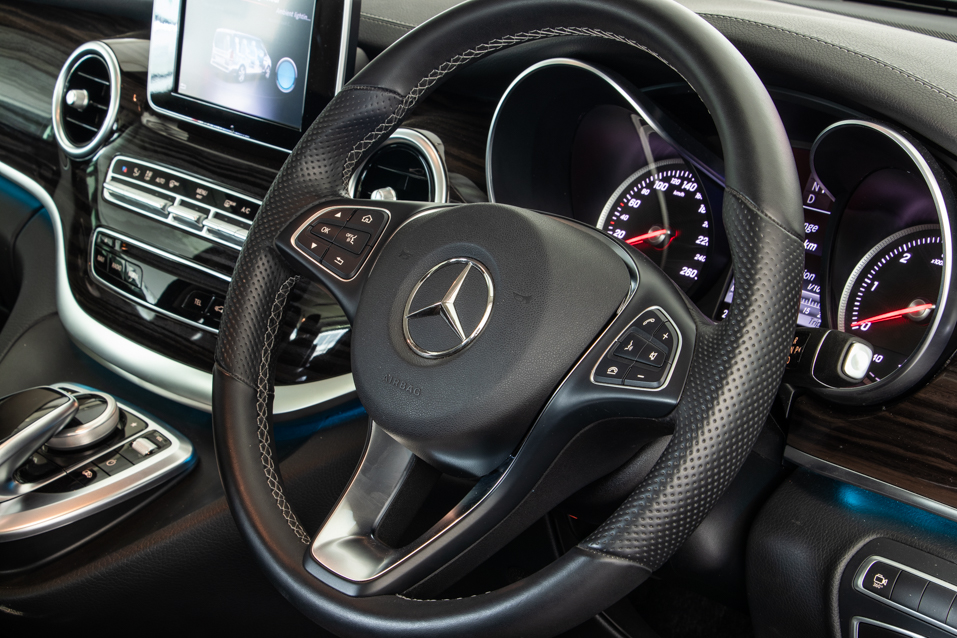 Mercedes-Benz V220d LWB Exclusive