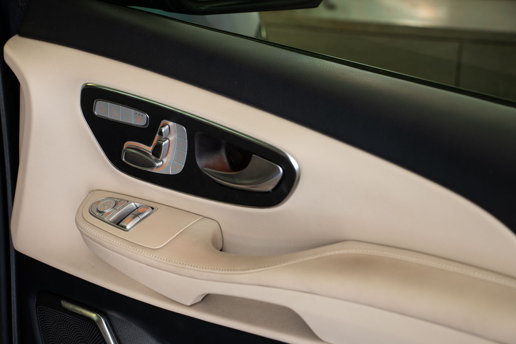 MERCEDES-BENZ V220d Exclusive