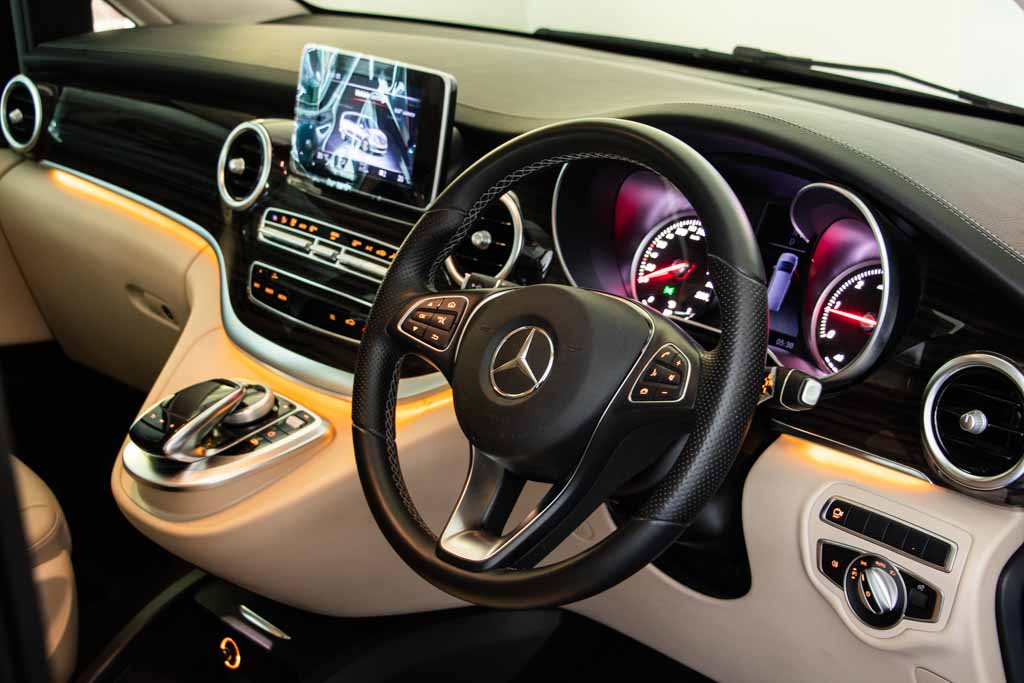 MERCEDES-BENZ V220d Exclusive