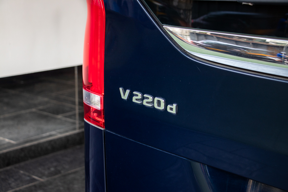 MERCEDES-BENZ V220d Exclusive