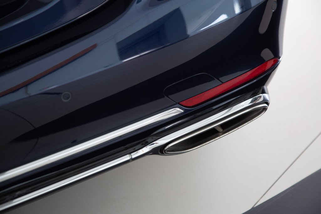 Mercedes Maybach S560