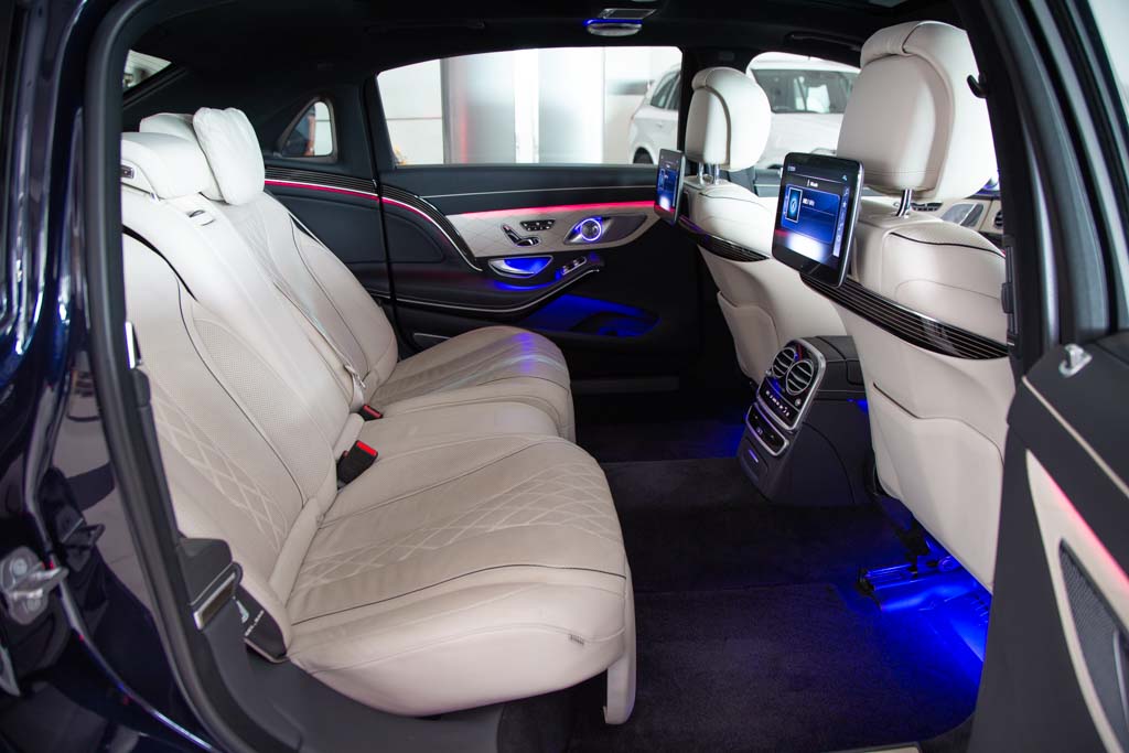 Mercedes Maybach S560