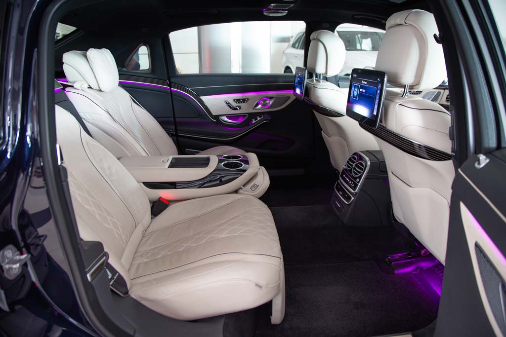 Mercedes Maybach S560