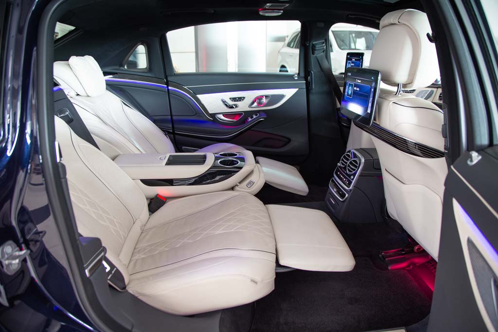 Mercedes Maybach S560