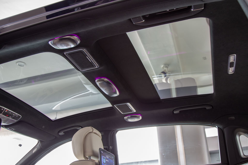 Mercedes Maybach S560