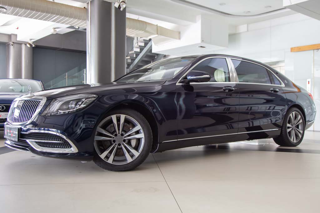 Mercedes Maybach S560
