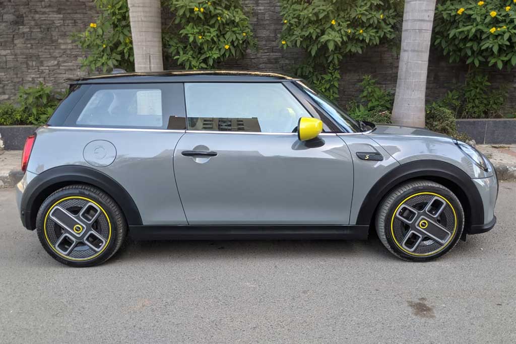 Mini Cooper SE Electric for sale in India, 2700 km Driven Big Boy Toyz