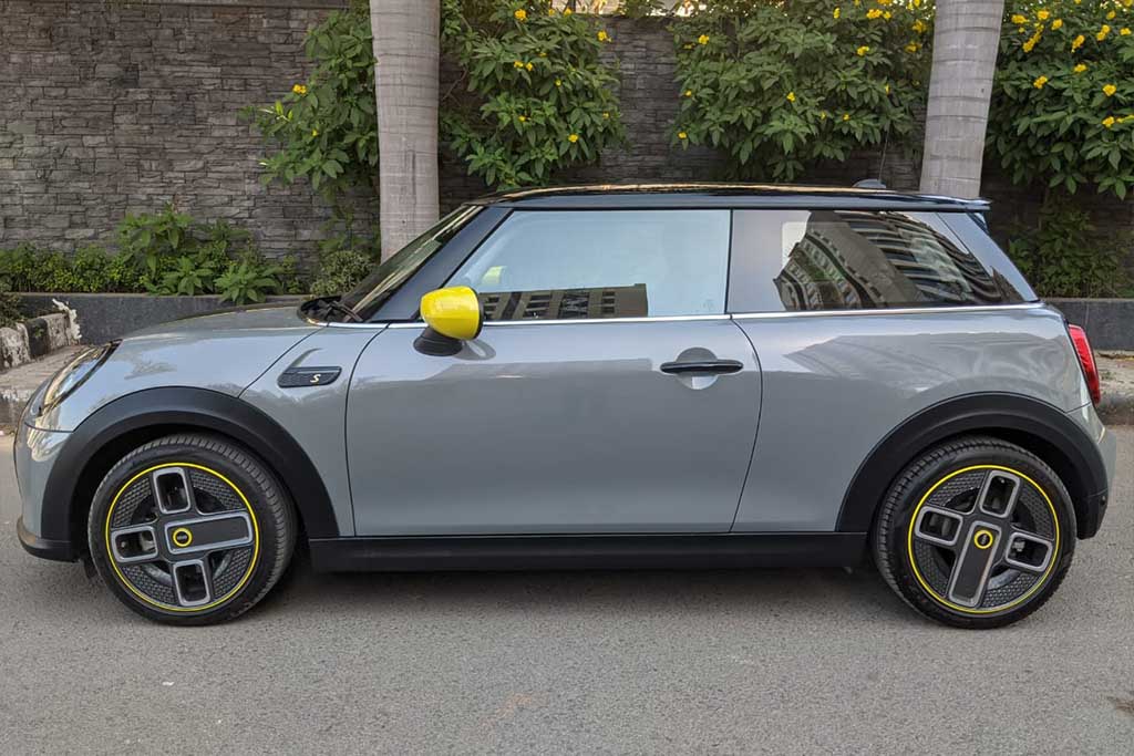 Mini Cooper SE Electric for sale in India, 2700 km Driven