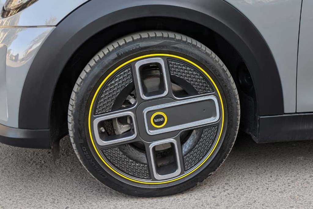 Mini Cooper SE Electric for sale in India, 2700 km Driven Big Boy Toyz