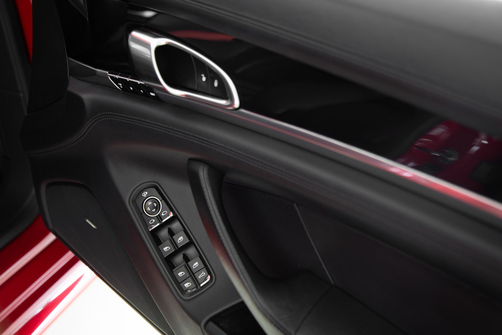 Porsche Panamera GTS