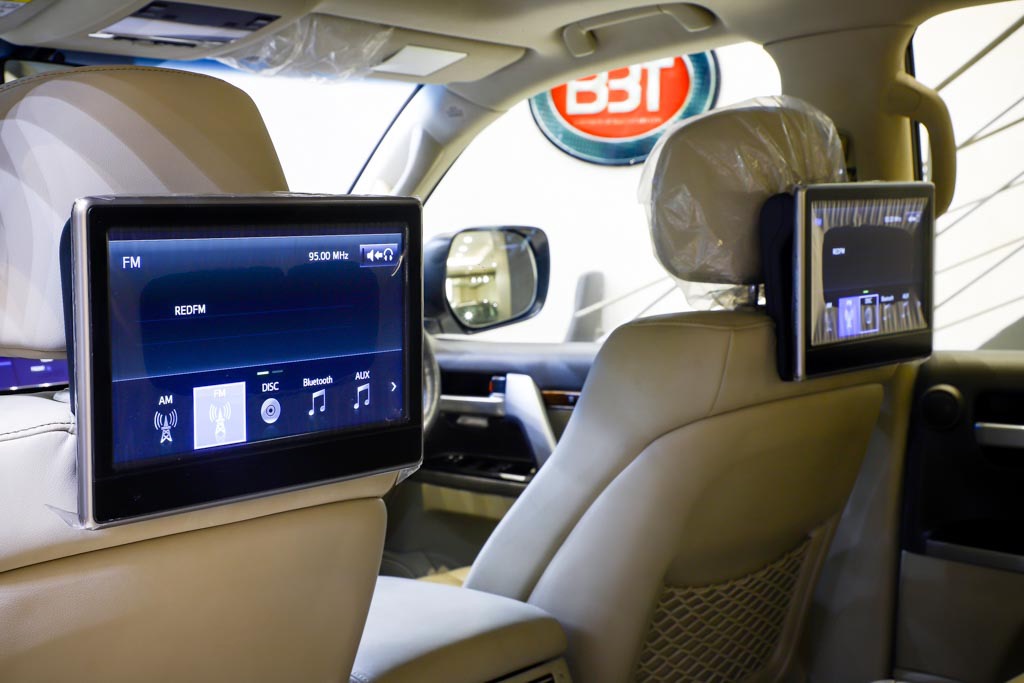 TOYOTA LAND CRUISER LC200 VX