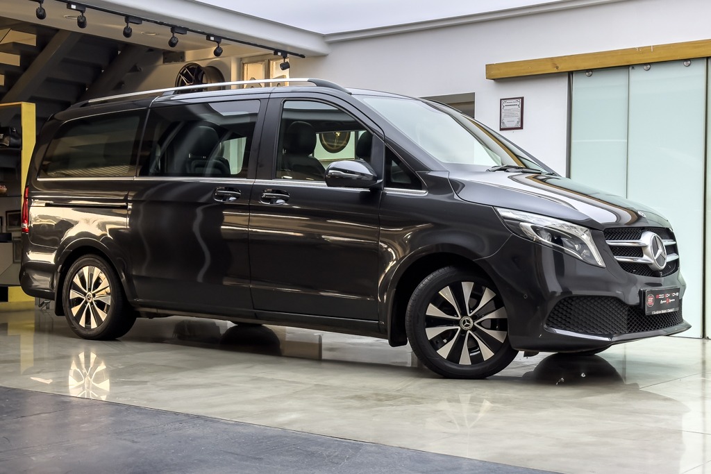MERCEDES BENZ V220D EXCLUSIVE