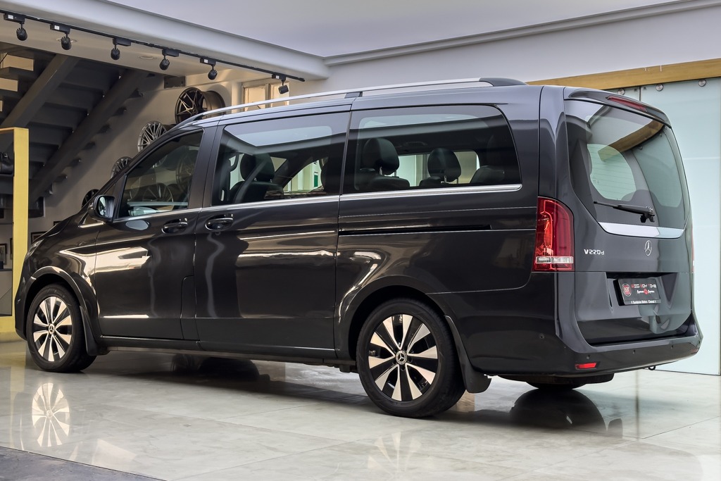 MERCEDES BENZ V220D EXCLUSIVE