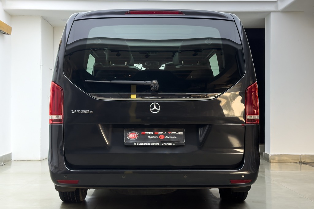 MERCEDES BENZ V220D EXCLUSIVE