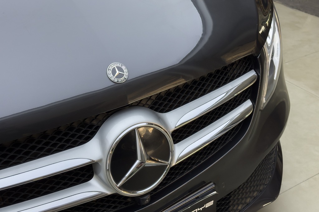MERCEDES BENZ V220D EXCLUSIVE