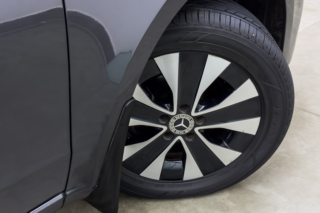 MERCEDES BENZ V220D EXCLUSIVE