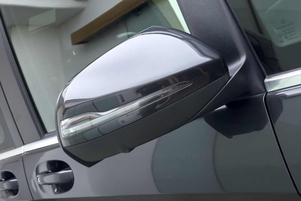 MERCEDES BENZ V220D EXCLUSIVE