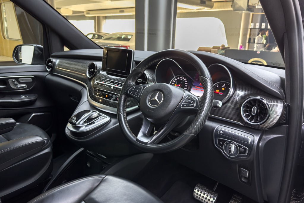 MERCEDES BENZ V220D EXCLUSIVE
