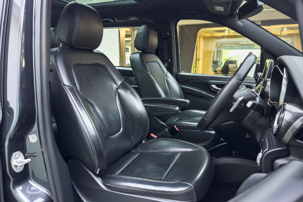 MERCEDES BENZ V220D EXCLUSIVE