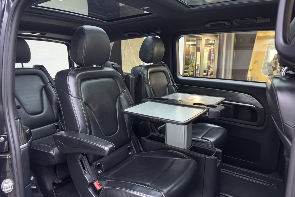 MERCEDES BENZ V220D EXCLUSIVE