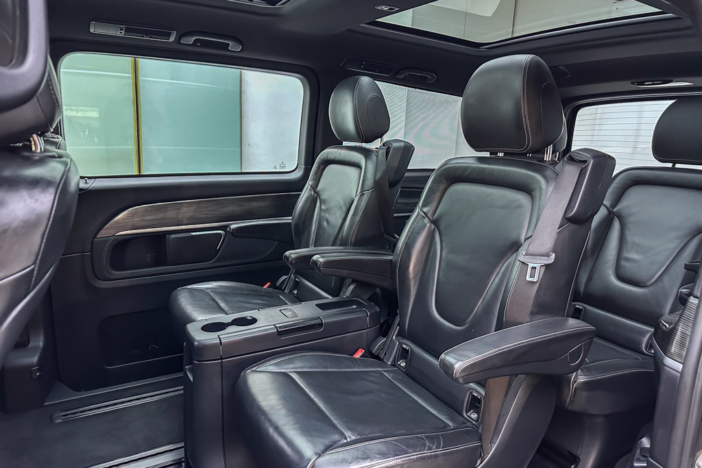 MERCEDES BENZ V220D EXCLUSIVE