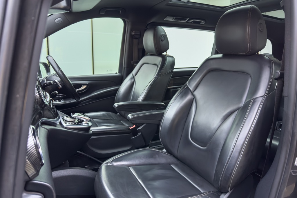 MERCEDES BENZ V220D EXCLUSIVE