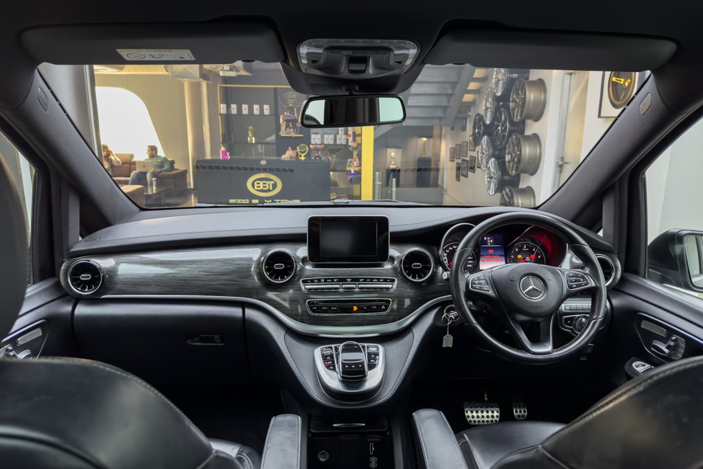 MERCEDES BENZ V220D EXCLUSIVE