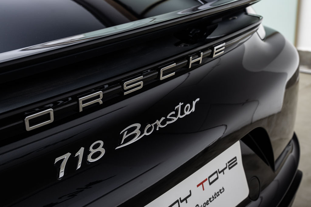 PORSCHE 718 BOXSTER