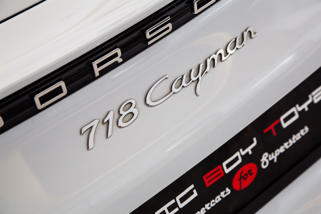 PORSCHE 718 CAYMAN