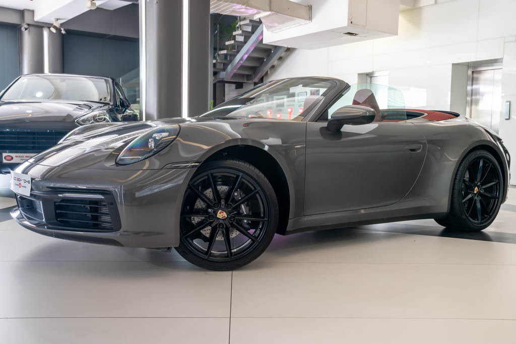Porsche 911 Carrera Convertible