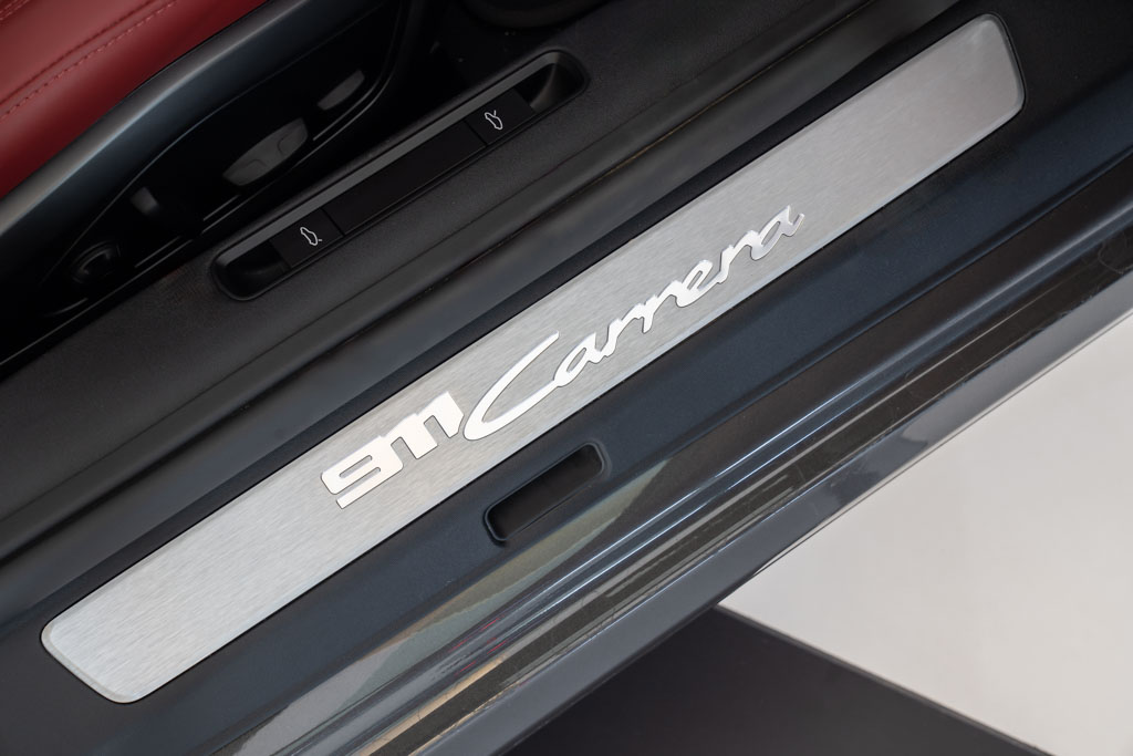 Porsche 911 Carrera Convertible