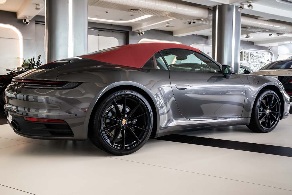 Porsche 911 Carrera Convertible