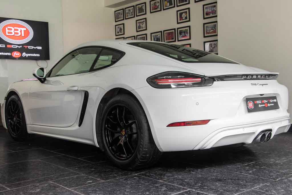 Porsche 718 Cayman 