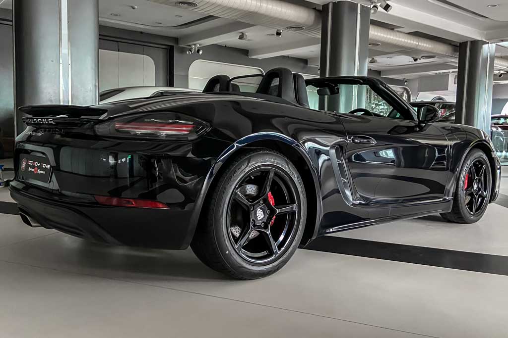 PORSCHE 718 BOXSTER