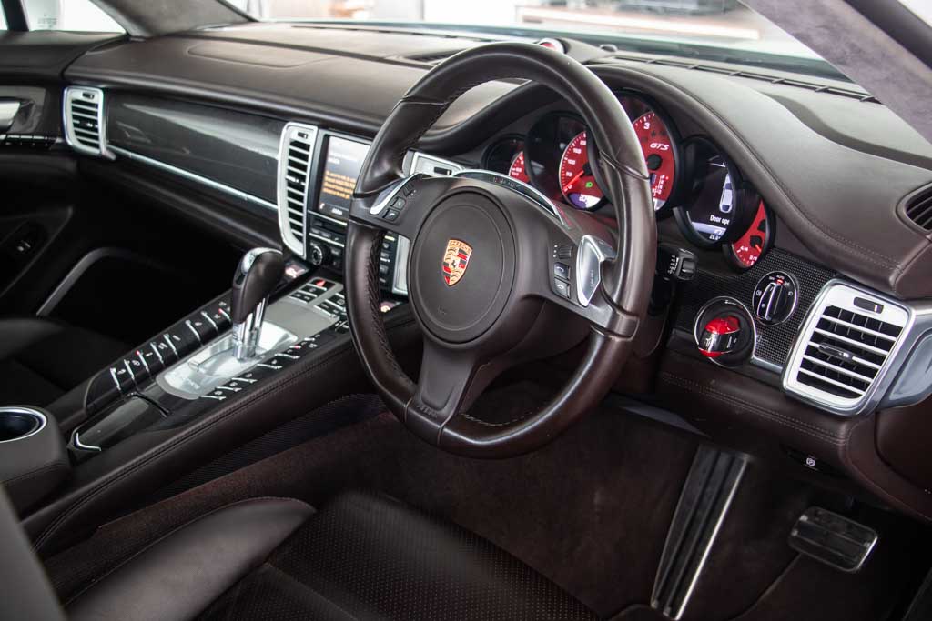 Porsche Panamera GTS 