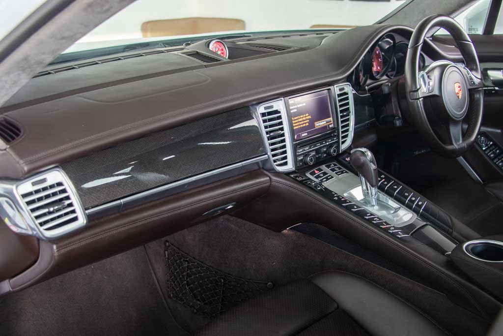 Porsche Panamera GTS 