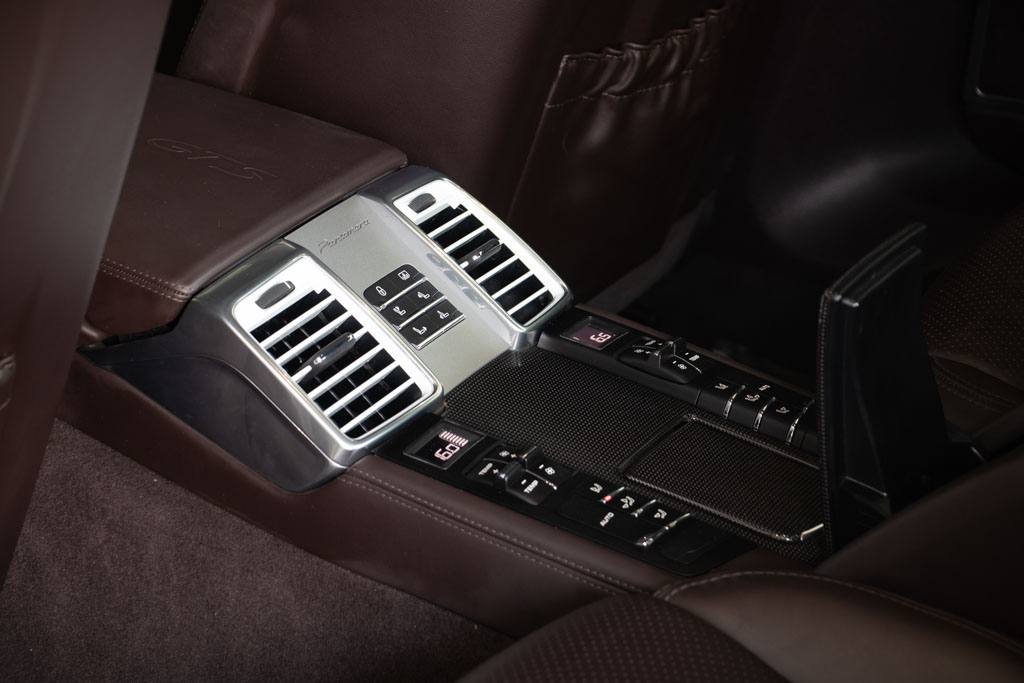 Porsche Panamera GTS 