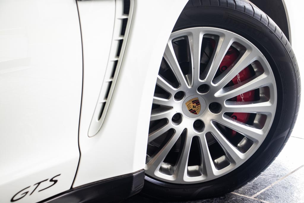 Porsche Panamera GTS 