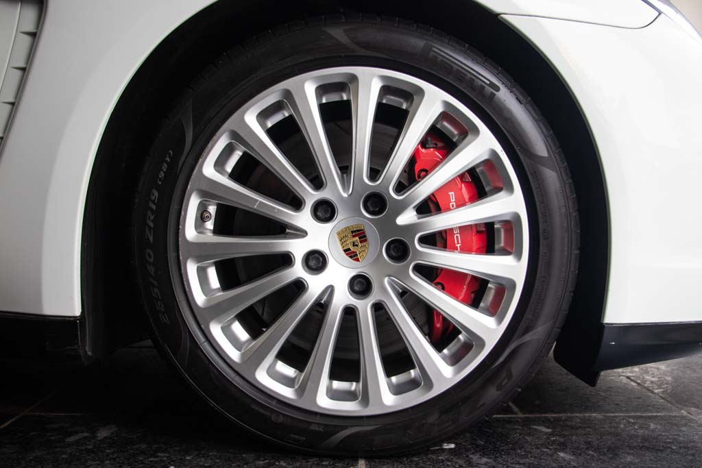 Porsche Panamera GTS 