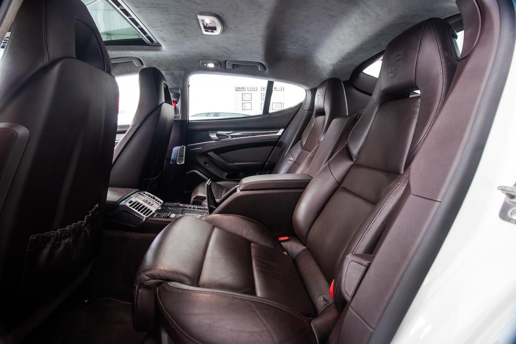 Porsche Panamera GTS 