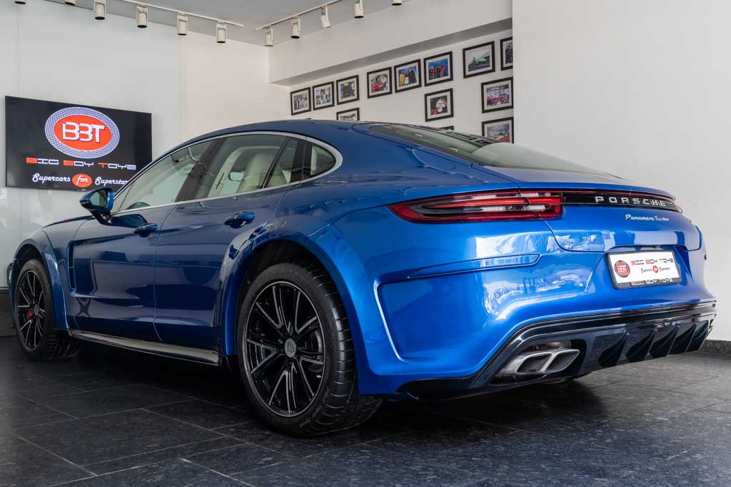 PORSCHE PANAMERA TURBO