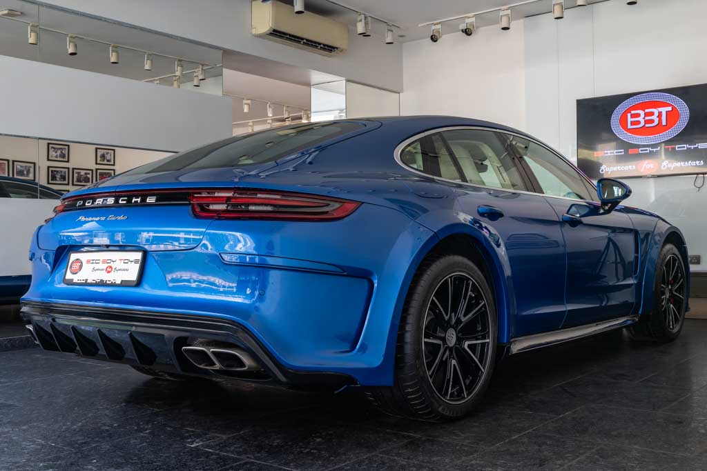 PORSCHE PANAMERA TURBO