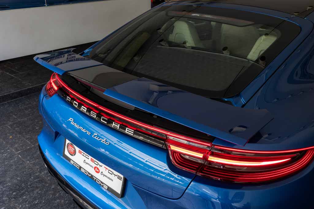 PORSCHE PANAMERA TURBO