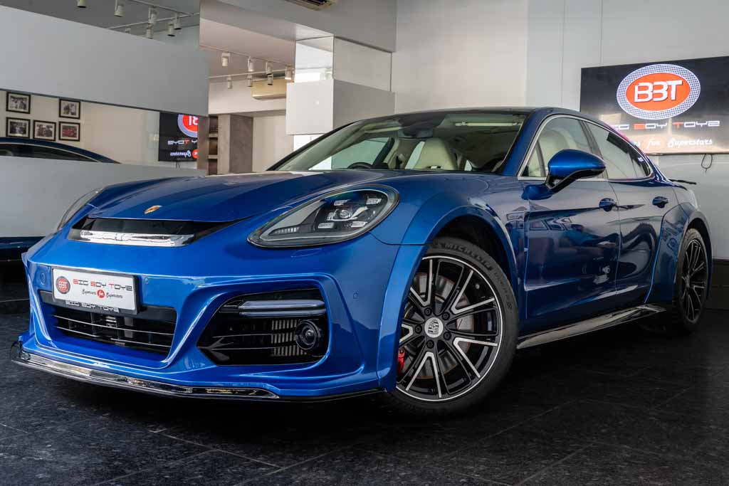 PORSCHE PANAMERA TURBO