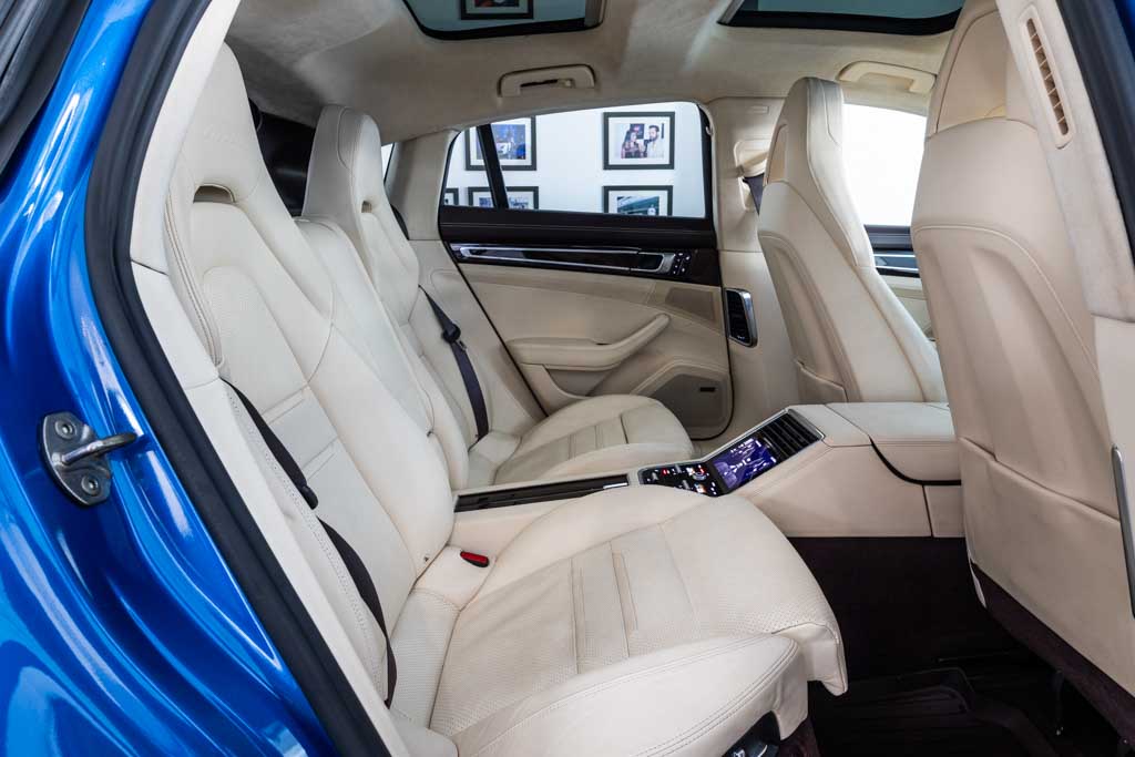PORSCHE PANAMERA TURBO