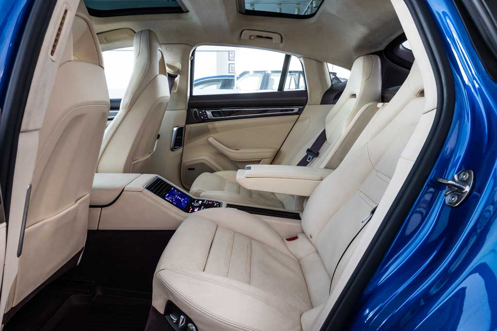 PORSCHE PANAMERA TURBO
