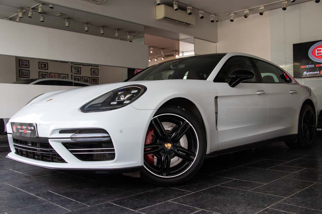Porsche Panamera Turbo Executive