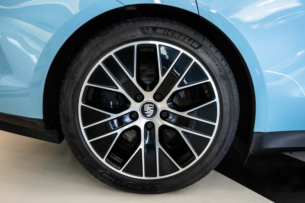 Porsche Taycan RWD