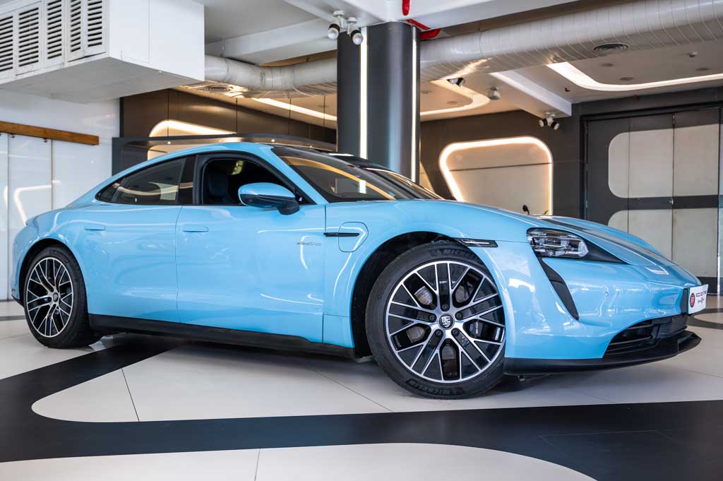 Porsche Taycan RWD